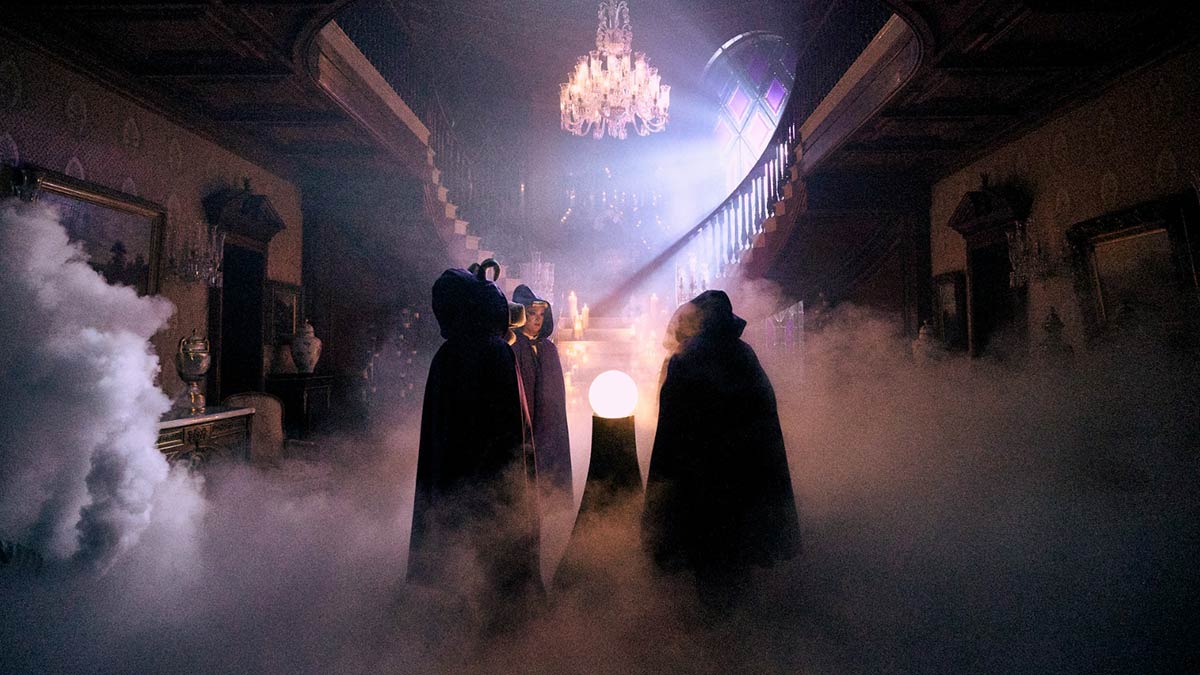 Netflix Merlina diseño de produccion por Emilia Dávila